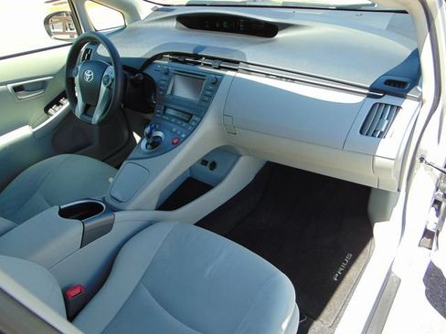 Used 2012 Toyota Prius Three FWD image 24