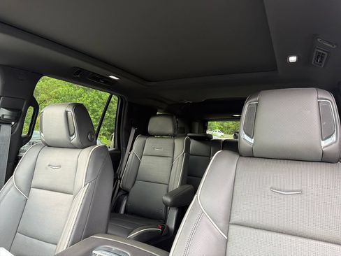 Certified 2025 Cadillac Escalade Premium Luxury AWD/4WD image 2