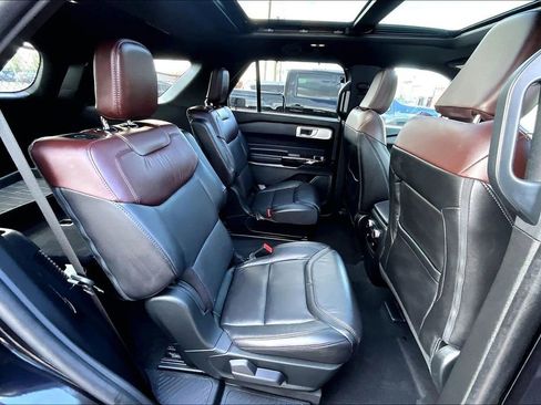 Used 2022 Ford Explorer Platinum w/ Equipment Group 601A image 26