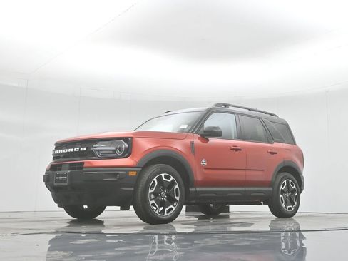 New 2024 Ford Bronco Sport Outer Banks w/ Tech Package image 48