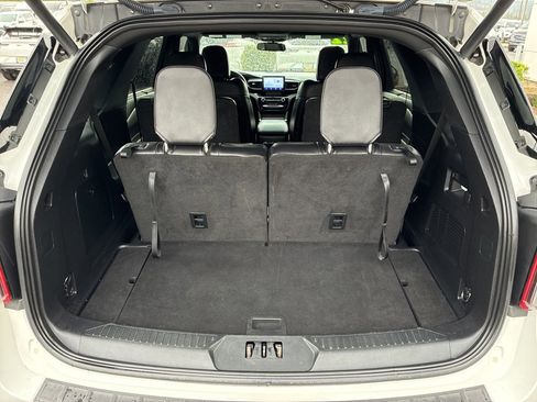 Used 2022 Ford Explorer ST w/ ST Street Pack image 29