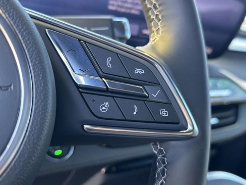 Used 2025 Buick Enclave Preferred w/ Power Package image 20