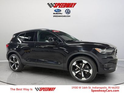 Used 2019 Volvo XC40 T5 Momentum
