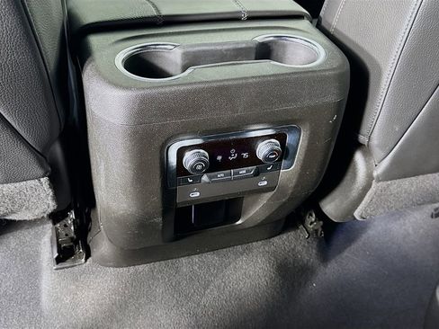 Used 2022 GMC Yukon Denali image 27