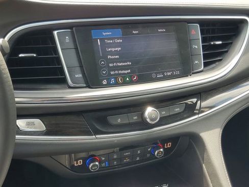 Used 2020 Buick Enclave Avenir w/ Avenir Technology Package FWD image 24