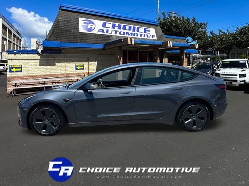 Used 2022 Tesla Model 3 Long Range AWD/4WD image 3