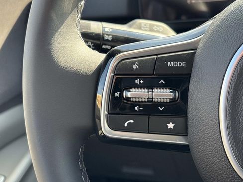 New 2026 Kia Carnival EX image 23