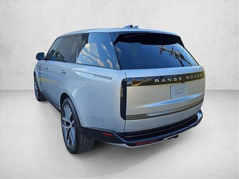 New 2025 Land Rover Range Rover SE image 7