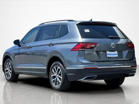 Used 2020 Volkswagen Tiguan SE w/ Panoramic Sunroof Package FWD image 3