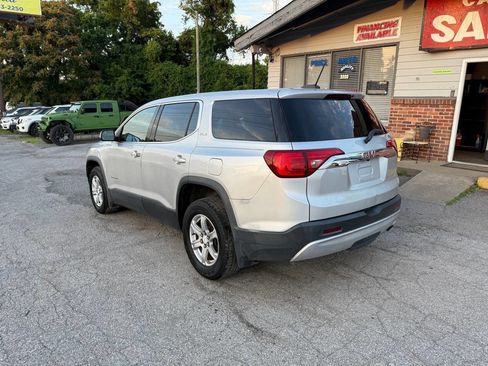 Used 2017 GMC Acadia SLE FWD image 3