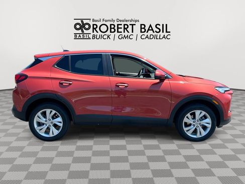Used 2024 Buick Encore GX Preferred w/ Comfort Package AWD/4WD image 9