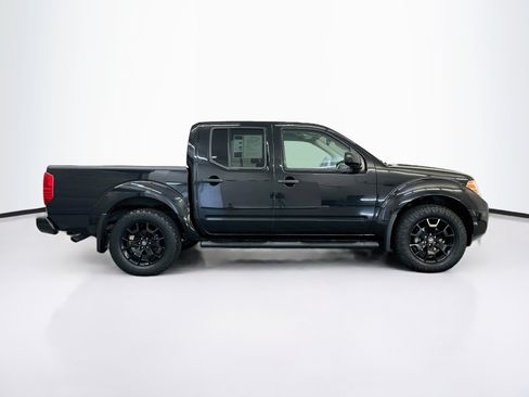 Used 2021 Nissan Frontier SV w/ Midnight Edition Floor Mats AWD/4WD image 10