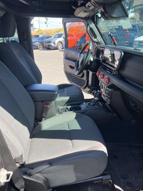 Used 2024 Jeep Wrangler Rubicon w/ Safety Group AWD/4WD image 15