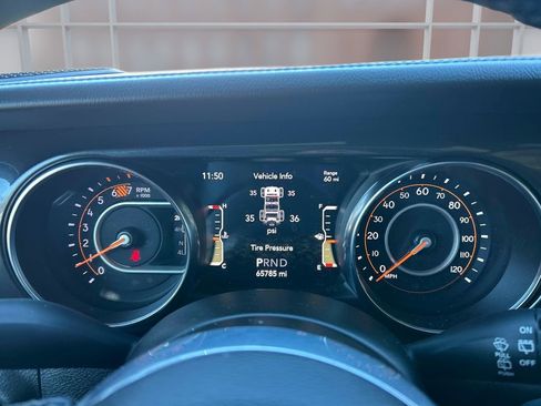 Used 2021 Jeep Wrangler Unlimited Sahara image 28