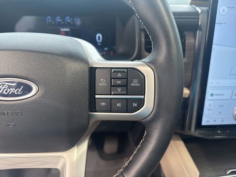 Used 2024 Ford Expedition Limited RWD image 16
