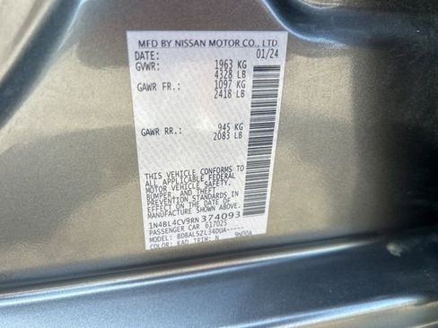 Used 2024 Nissan Altima 2.5 SR image 32