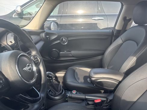 Used 2019 MINI Cooper 2-Door Hardtop image 26