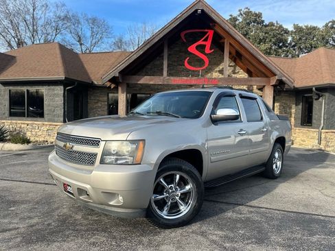 Used 2008 Chevrolet Avalanche LTZ w/ LTZ Preferred Equipment Group image 1