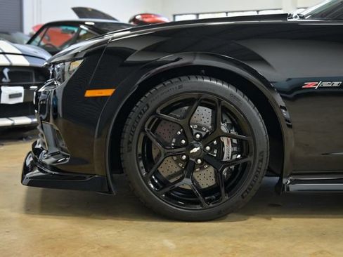 Used 2015 Chevrolet Camaro Z/28 RWD image 8