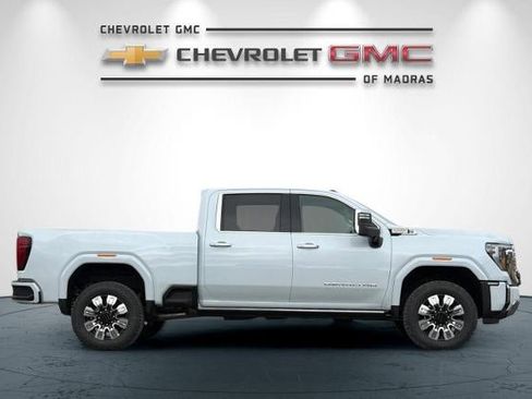New 2026 GMC Sierra 2500 Denali w/ Denali Reserve Package AWD/4WD image 2
