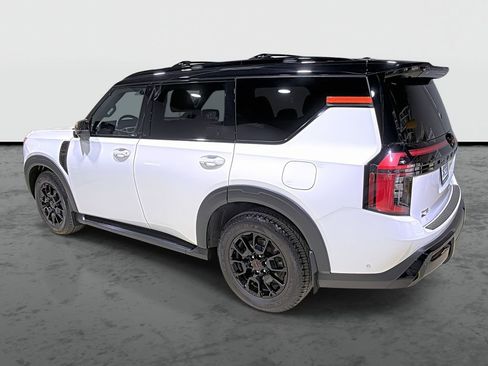 Used 2025 Nissan Armada PRO-4X image 2