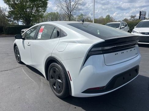New 2026 Toyota Prius Plug-In Hybrid FWD image 7