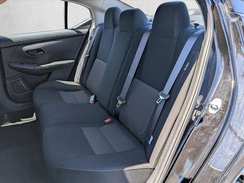 Used 2024 Nissan Sentra SV FWD image 17