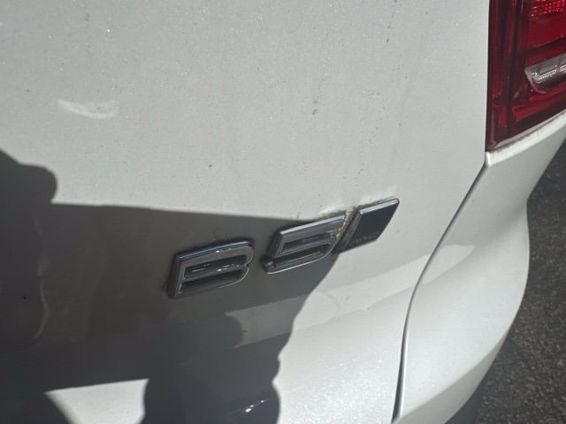 Used 2024 Volvo XC40 B5 Plus w/ Protection Package Premier AWD/4WD image 9