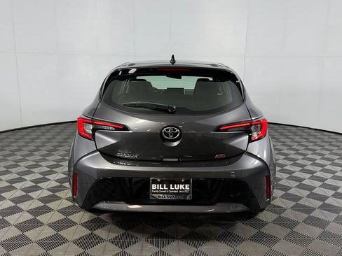 Used 2025 Toyota Corolla SE w/ SE Package FWD image 8