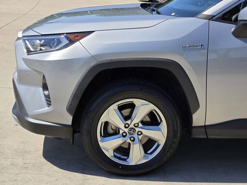 Used 2020 Toyota RAV4 Limited w/ Carpet Mat Package AWD/4WD image 6