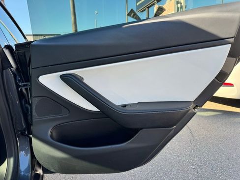 Used 2021 Tesla Model 3 Long Range image 24