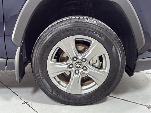 Used 2025 Toyota RAV4 XLE image 21