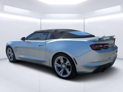 Used 2019 Chevrolet Camaro LT RWD image 5