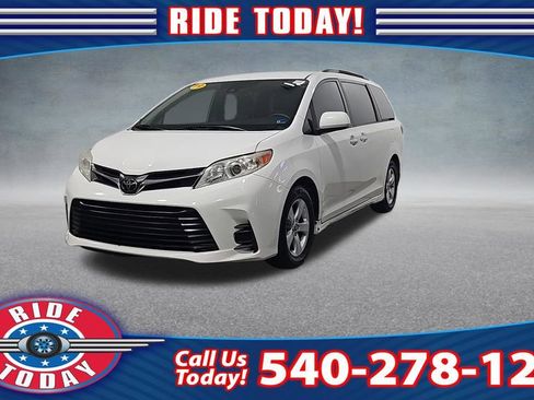 Used 2019 Toyota Sienna LE w/ LE Preferred Package FWD image 1