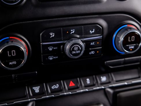 Used 2022 Chevrolet Silverado 3500 LT w/ Convenience Package image 25