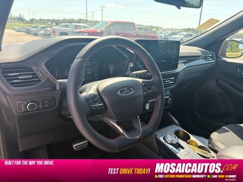 Used 2024 Ford Escape ST-Line w/ Tech Pack #1 AWD/4WD image 8