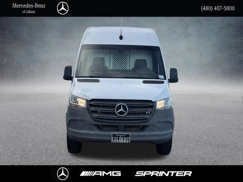 Used 2022 Mercedes-Benz Sprinter 2500 image 2