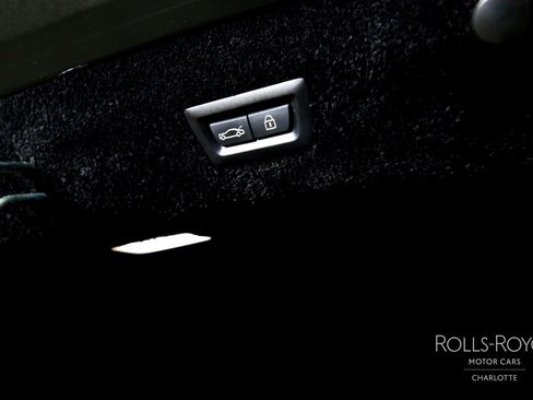 Used 2018 Rolls-Royce Phantom Sedan RWD image 27