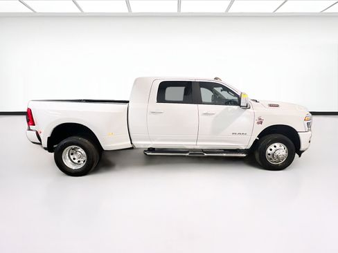 Used 2025 RAM 3500 Laramie AWD/4WD image 24