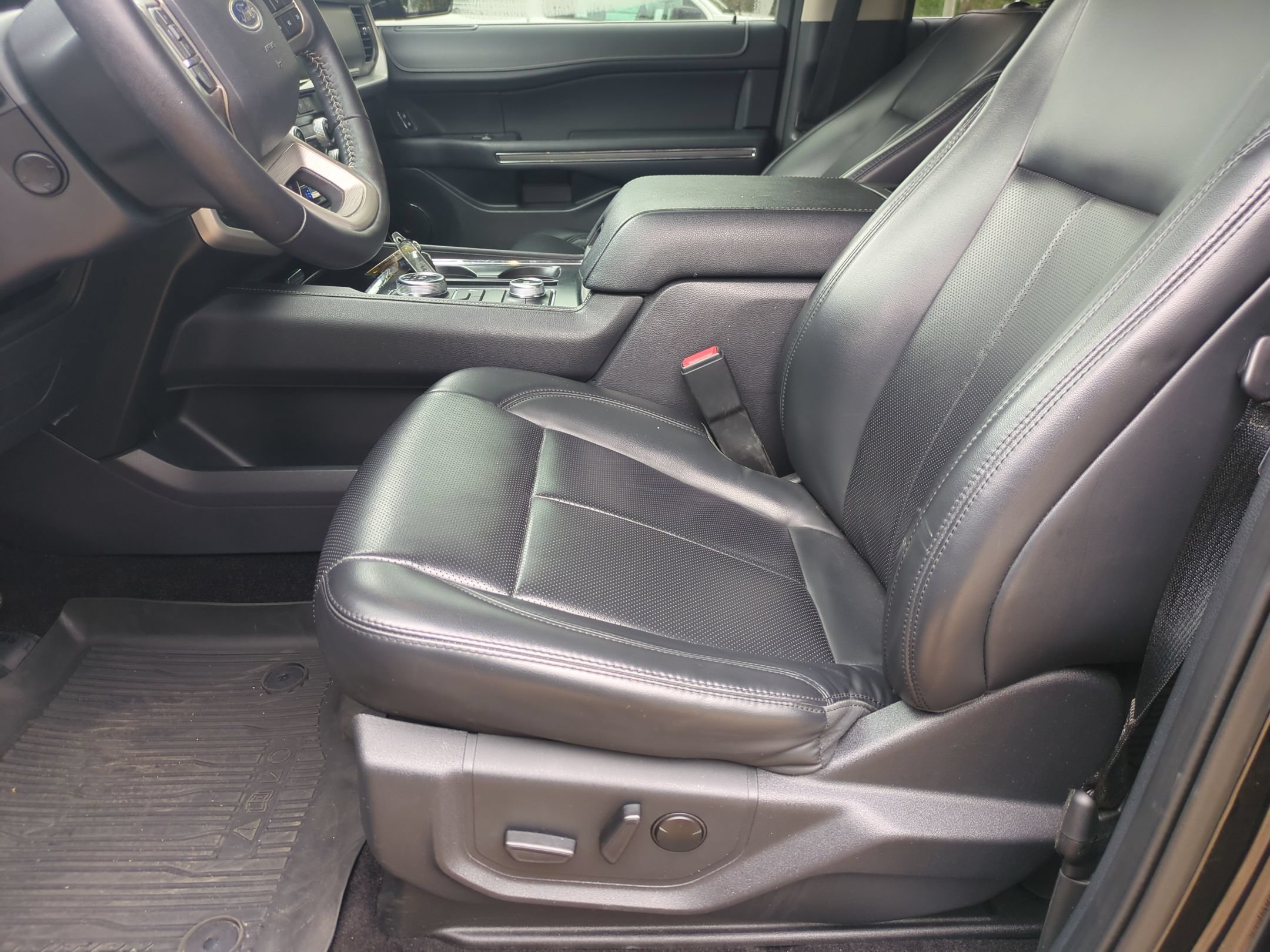 Certified 2022 Ford Expedition XLT AWD/4WD image 13