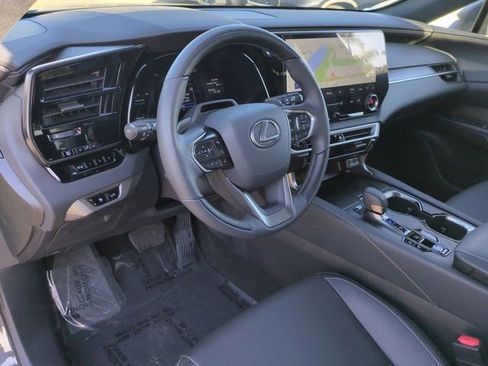 Used 2025 Lexus RX 350h w/ Convenience Package image 12