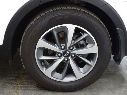 Used 2019 Kia Sorento EX image 40