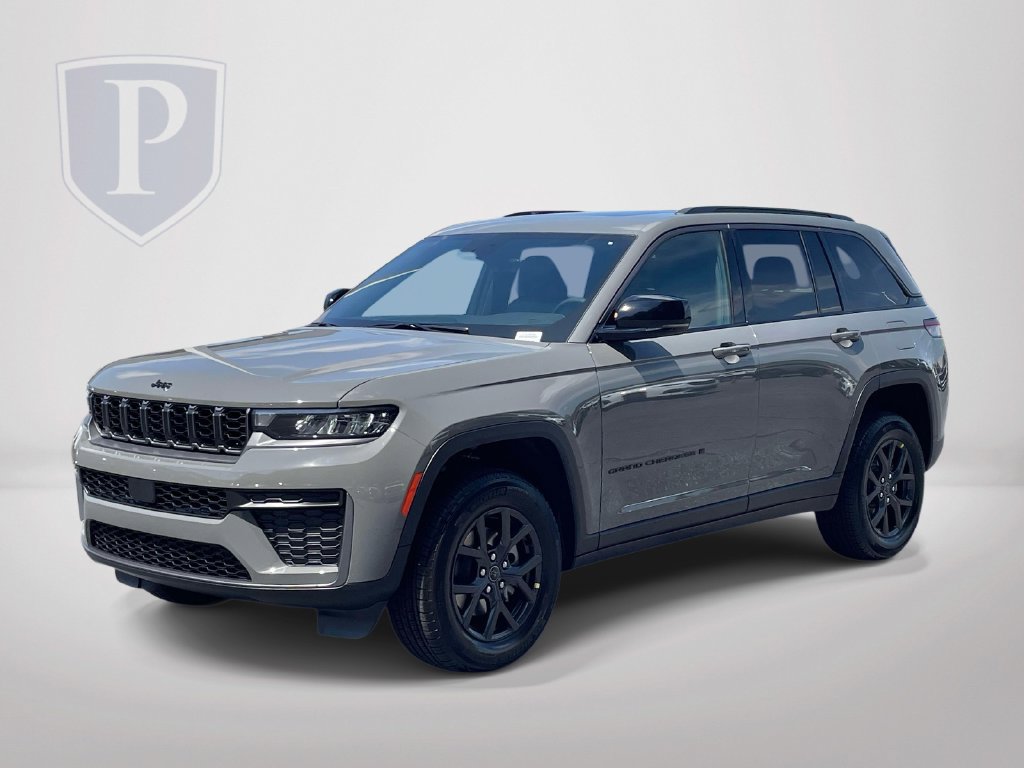 New 2027 Jeep Grand Cherokee Altitude RWD image 5