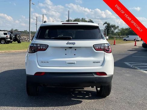 Used 2022 Jeep Compass Latitude image 6