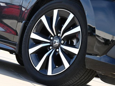 Used 2024 Honda Civic EX image 8