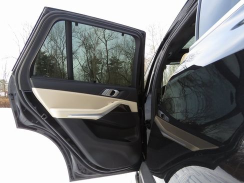 Used 2019 BMW X5 xDrive40i w/ Executive Package image 18