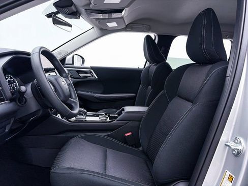 New 2026 Mitsubishi Outlander ES image 10