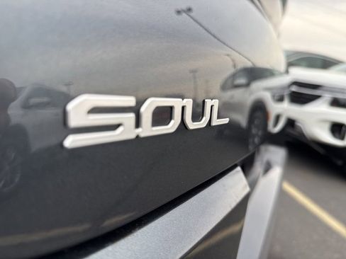 Used 2023 Kia Soul LX w/ Option Group 015 image 9