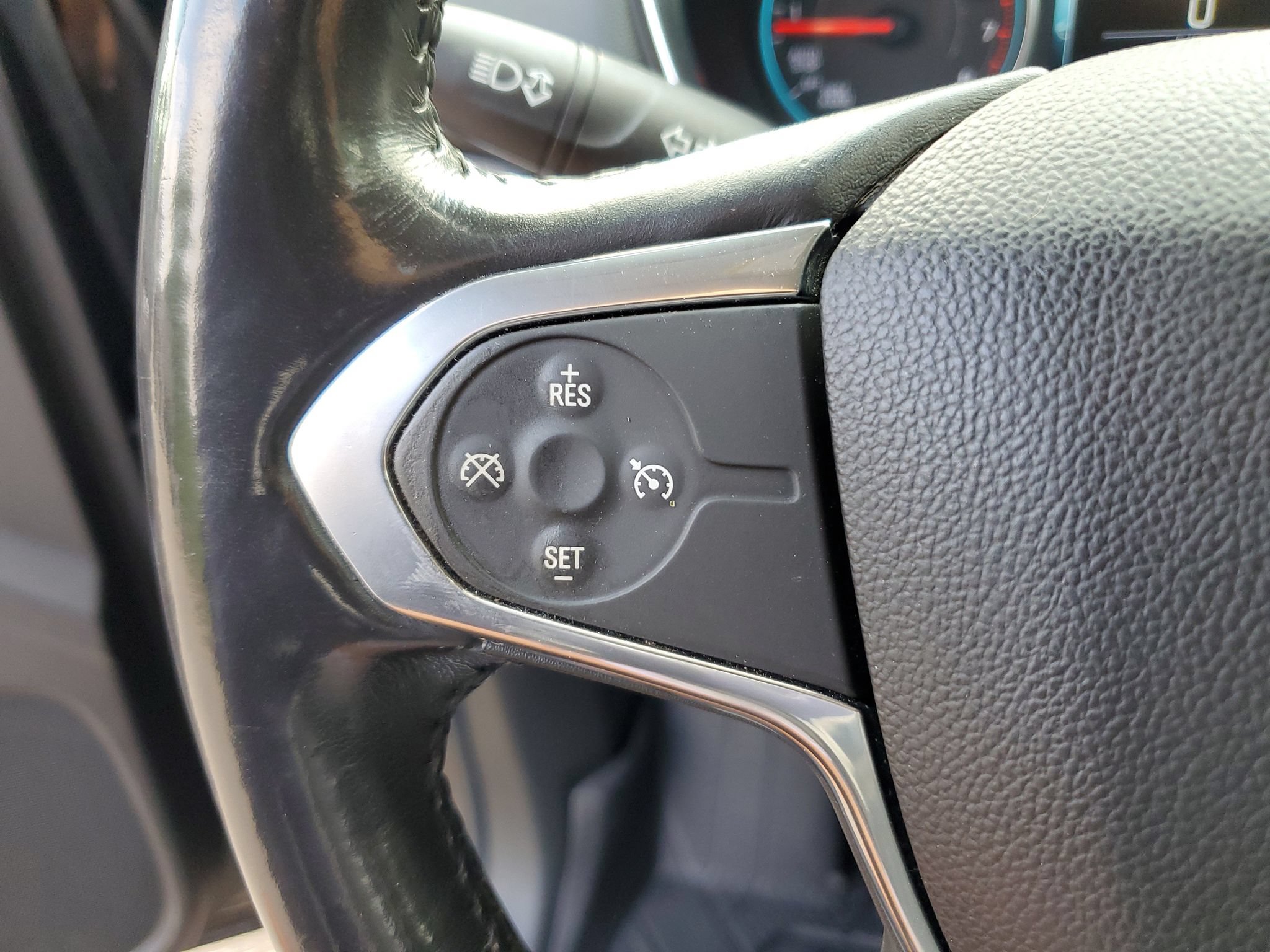 Used 2018 Chevrolet Traverse LT FWD image 20