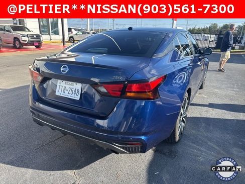 Certified 2022 Nissan Altima 2.5 SR image 3